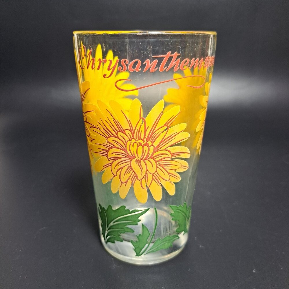 Peanut Butter Chrysanthemum Floral Drinking Glass Tumbler Vintage Yellow Green